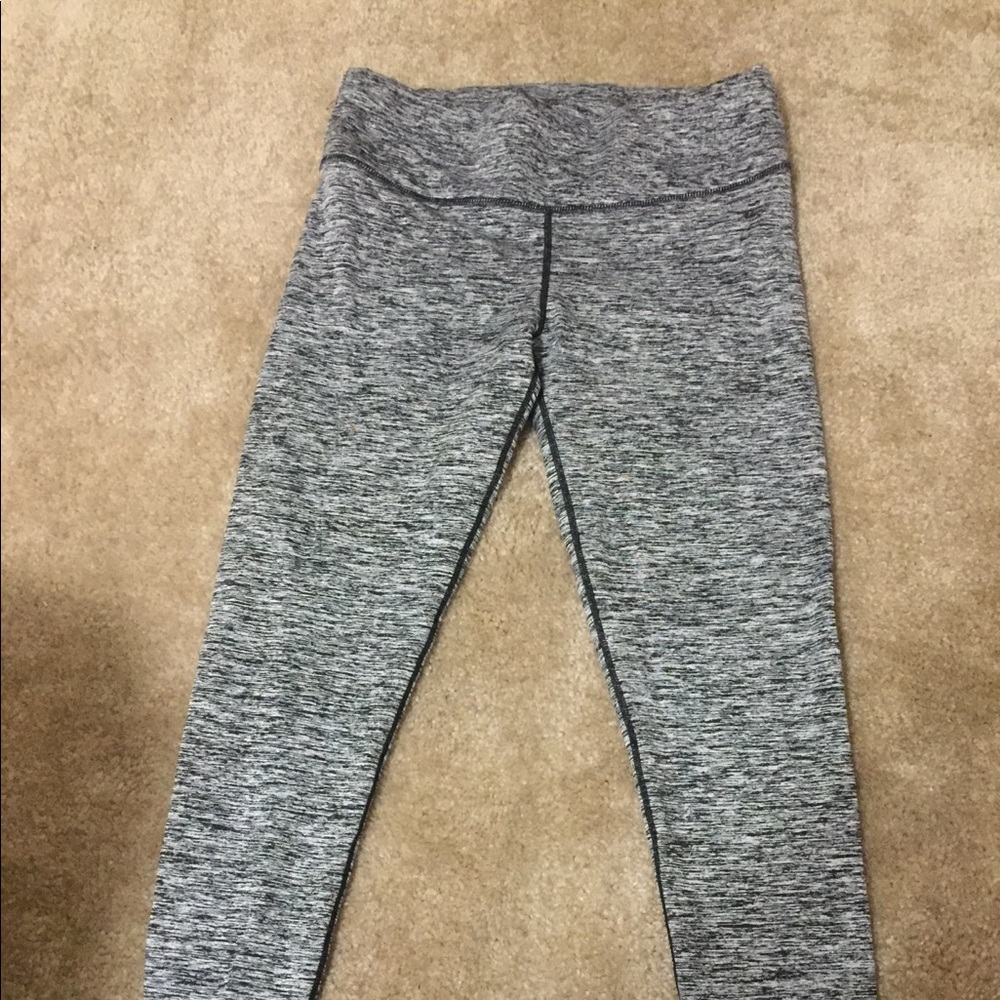 Athletic leggings